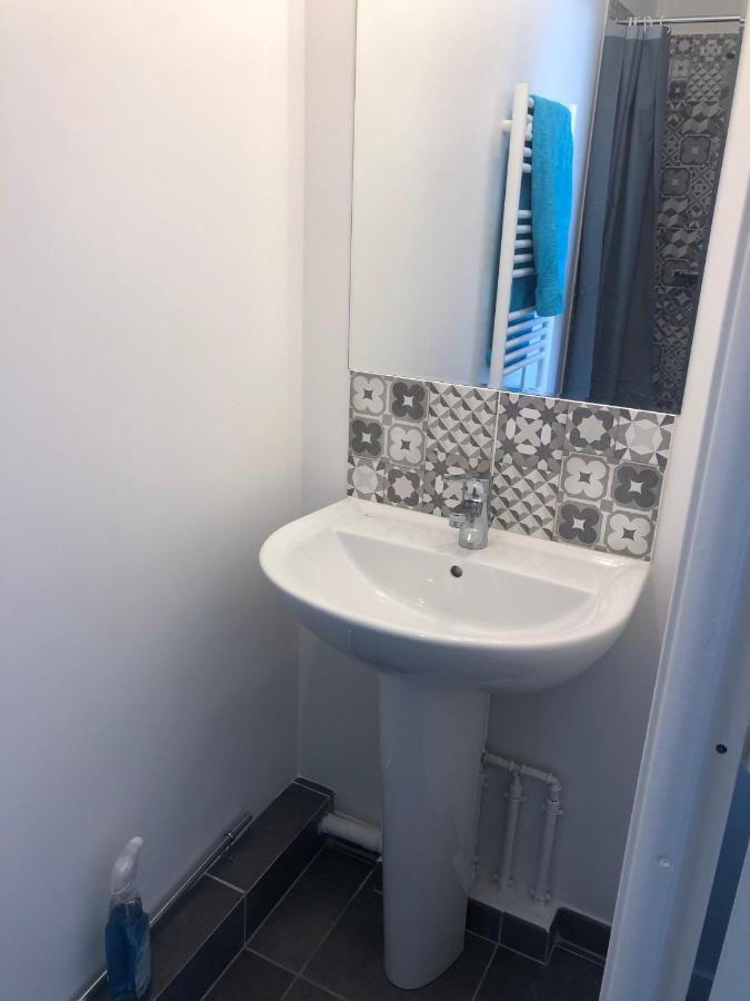 Grande Chambre 14 M2 Avec Salle De Bain Privative A Nanterre Prefecture Proche La Defense Arena Campus Sncf Et Paris Εξωτερικό φωτογραφία